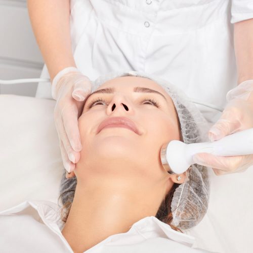 44-81-radiosixnotites-prosopo-skinreal